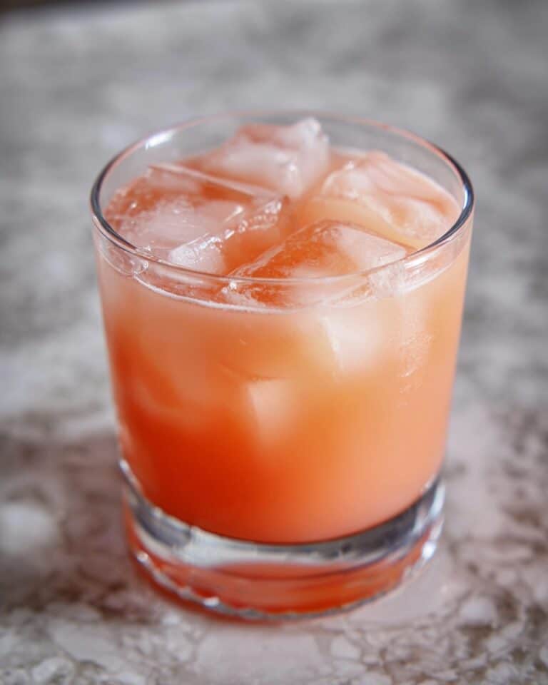 Iced Guava White Tea Lemonade Recipe