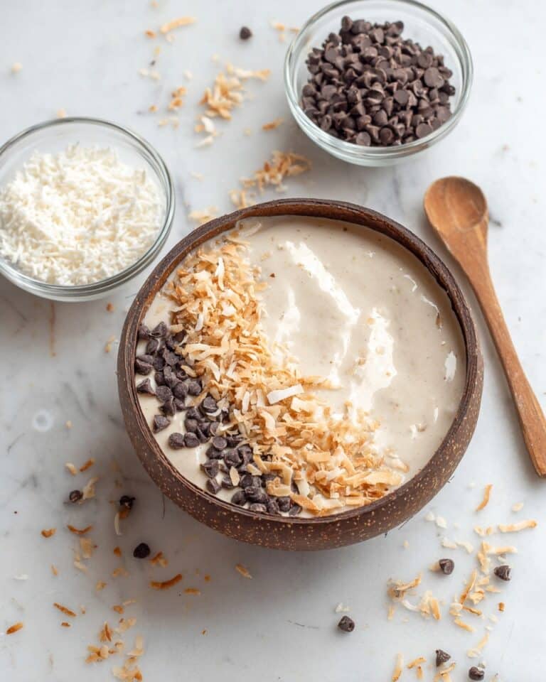 Vanilla Coconut Smoothie Bowl Recipe